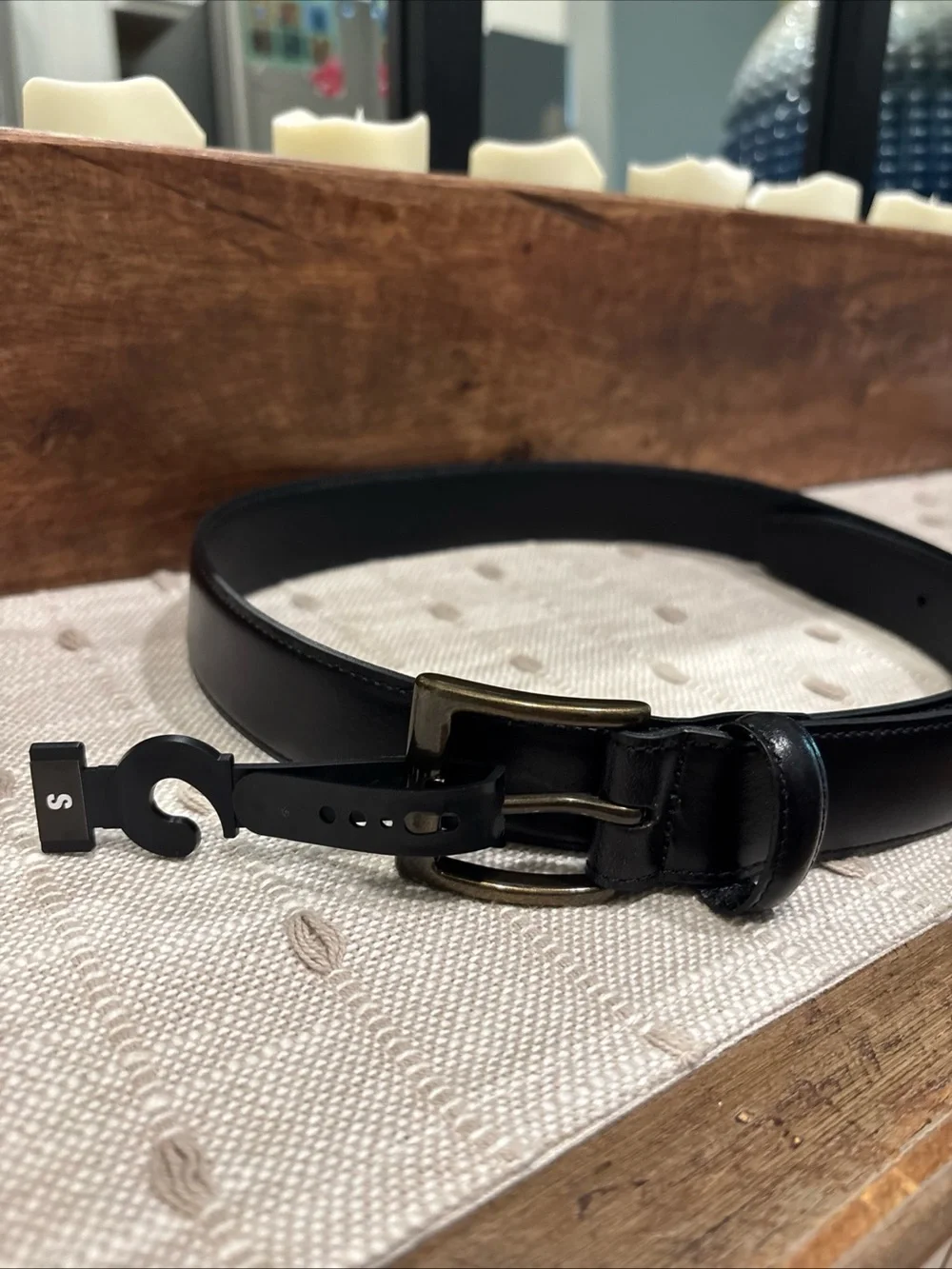 Women’s Portland Leather Black Belt with Brass-Tone Buckle size small